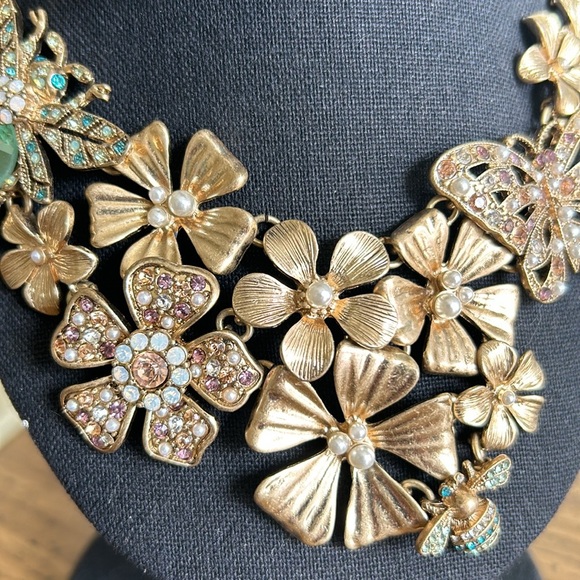 Statement Necklace? YES! - Picture 12 of 16